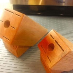 CUTCO SOLID OAK KNIFE BLOCK